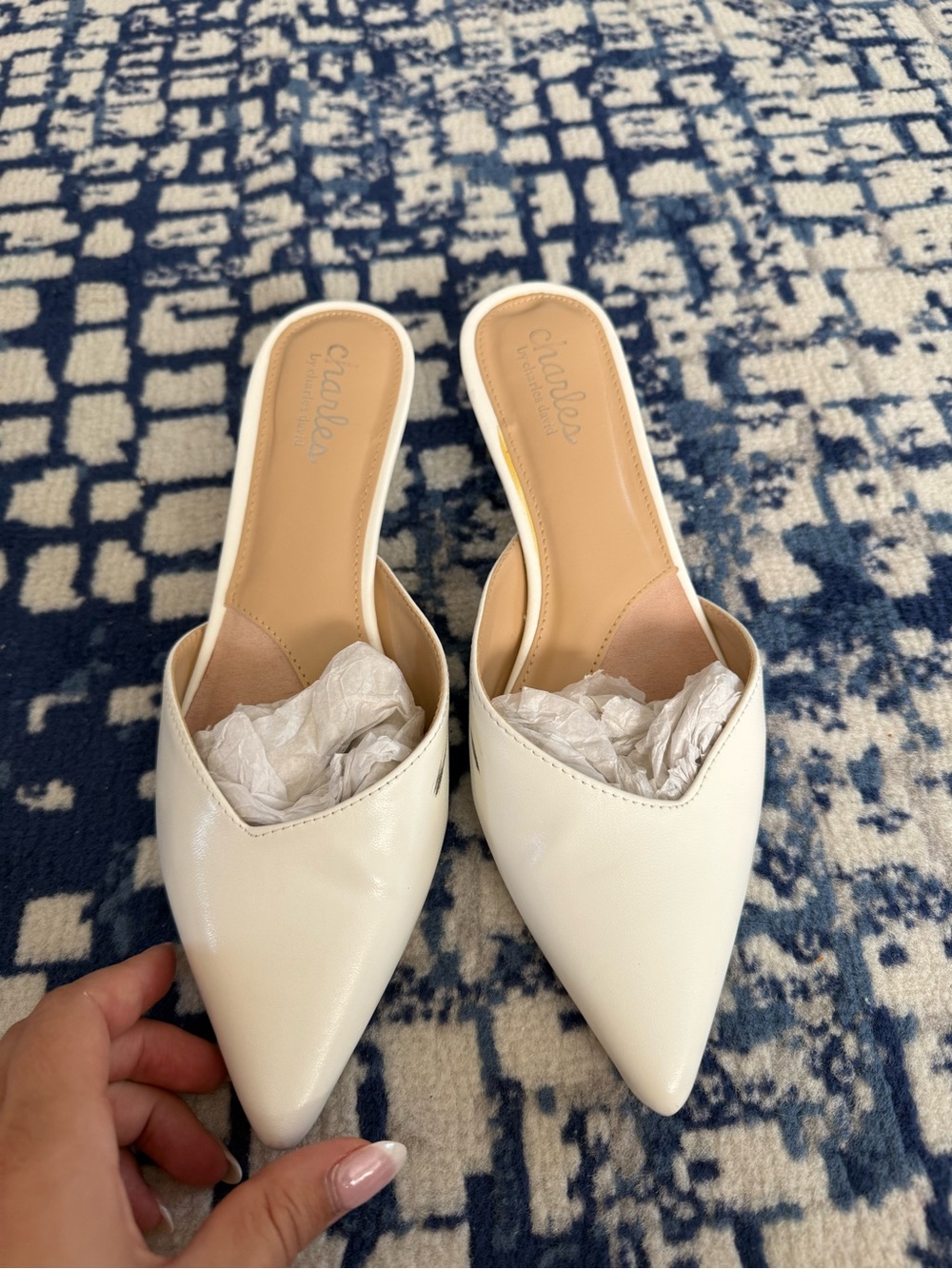 Charles By Charles David Cream Pointed Toe Slip-On Mules